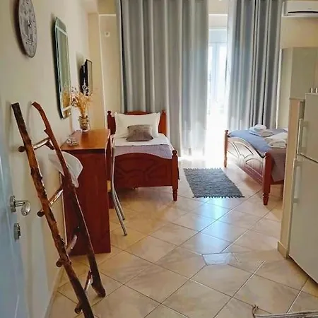 Διαμέρισμα Sea Side Serenity 6 *